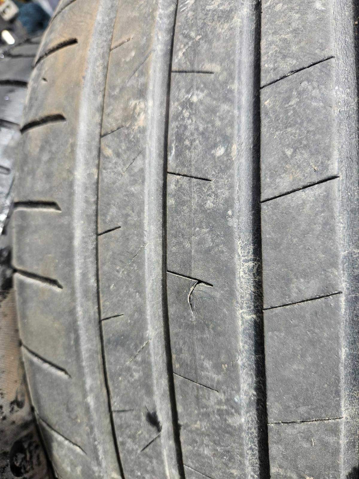 Mobile tyre replacement in Govan G51, roadside tyre fitting near the Clyde]